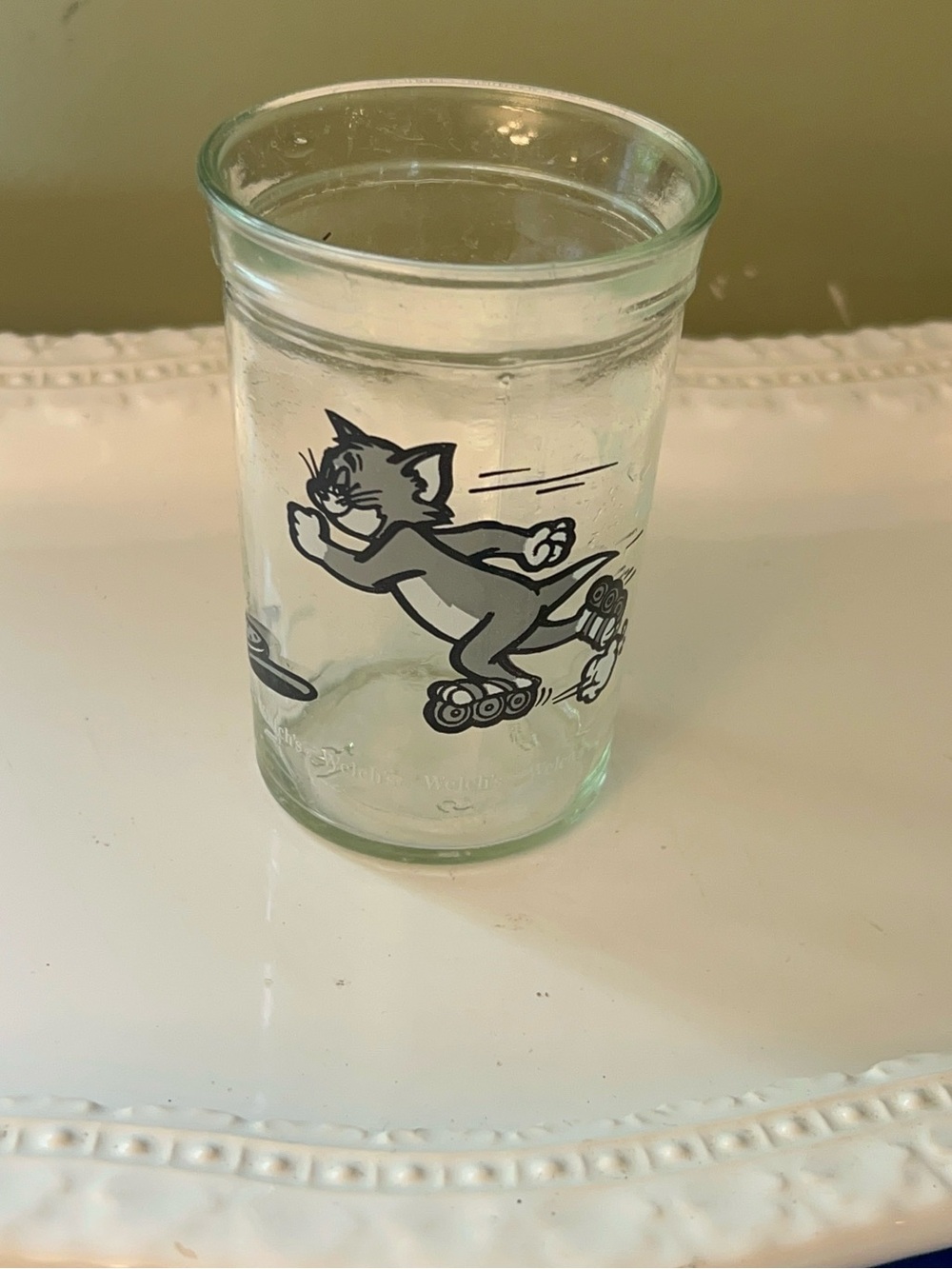 Vintage 1990s Welch’s jelly jar/tumbler with Roller Skating Tom from Tom&Jerry